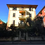 B&B Grand Lori