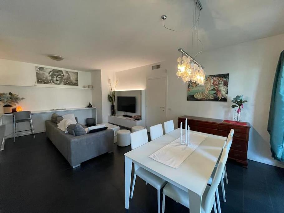 Elegant Relax Near Veron Center Fair Garda Huoneisto *