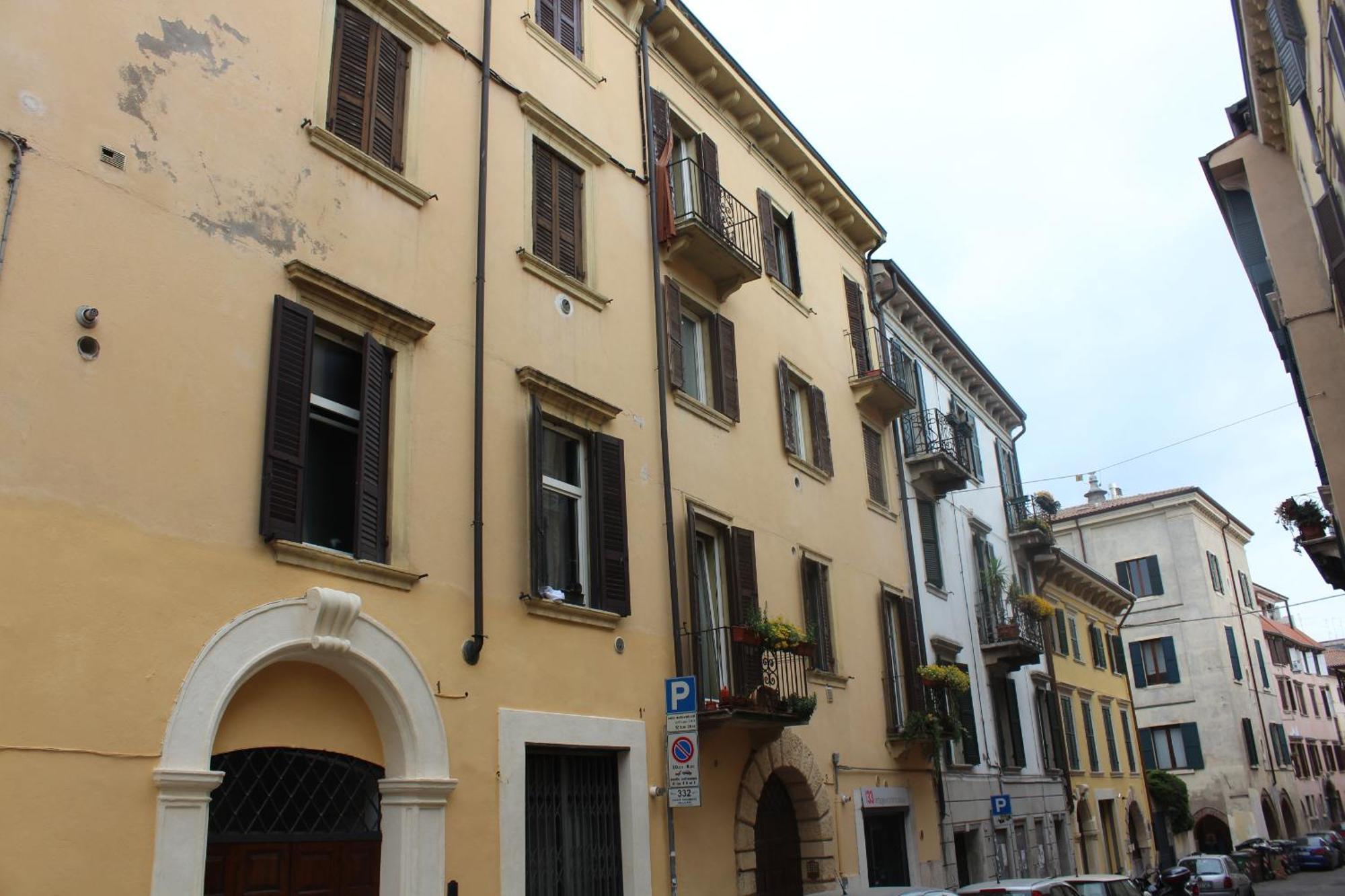 Star House * Verona