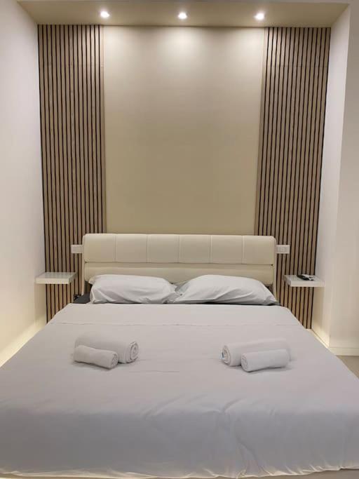 Luxury Roel