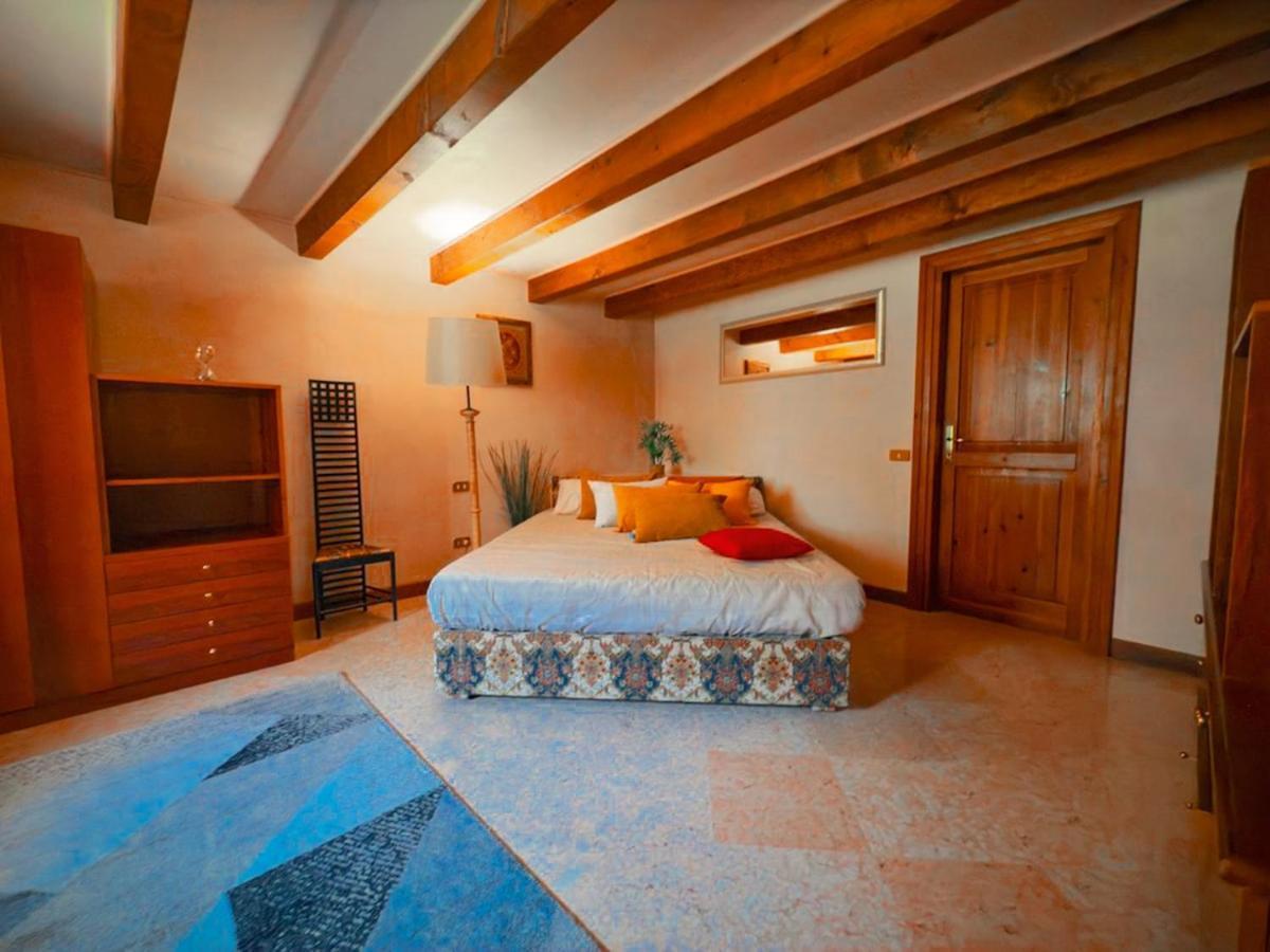 Appartamento At Ponte Pietra With Garden And Parking Verona