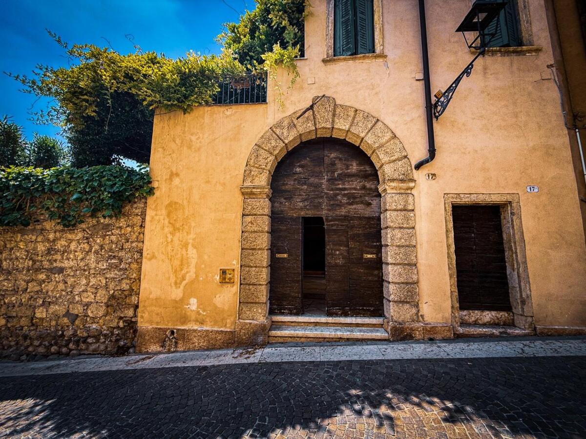 At Ponte Pietra With Garden And Parking *