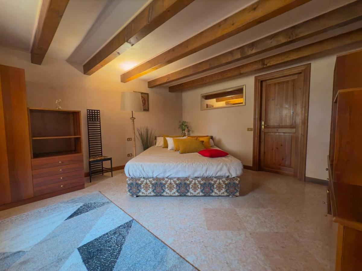 At Ponte Pietra With Garden And Parking Appartamento Verona