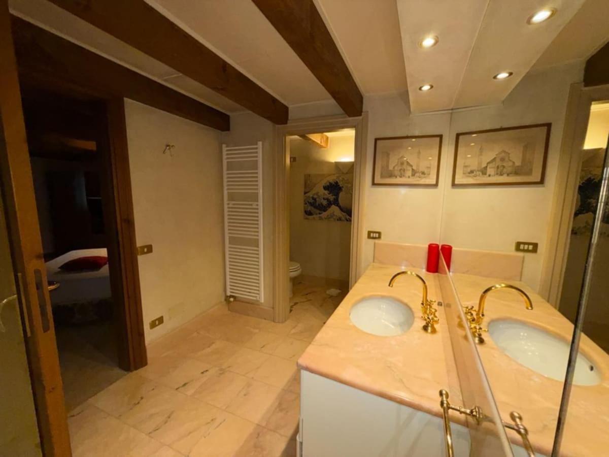 Appartamento At Ponte Pietra With Garden And Parking Verona