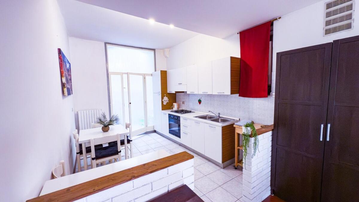 Apartment At Theater Free Parking