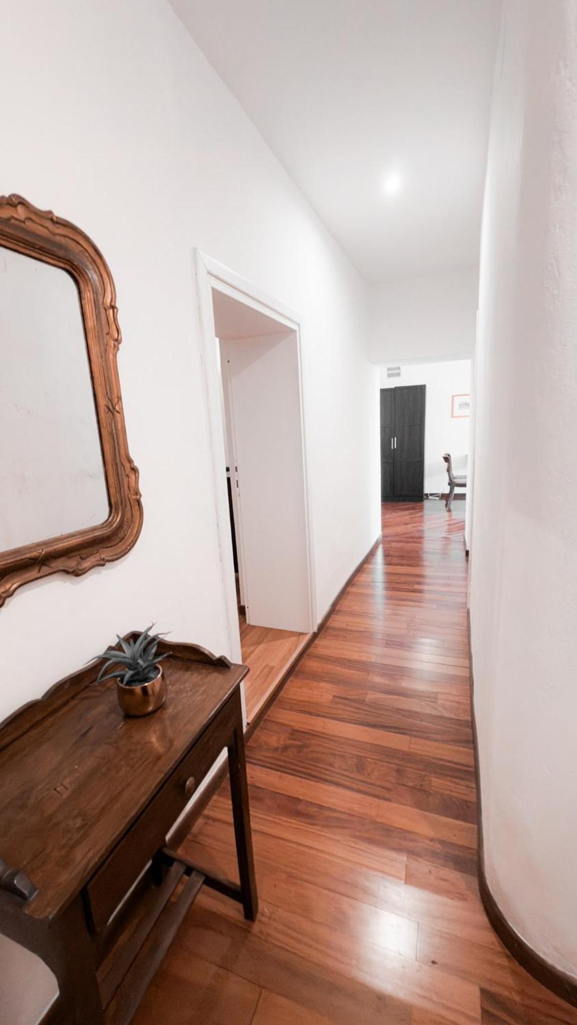At Theater Free Parking Apartment Verona