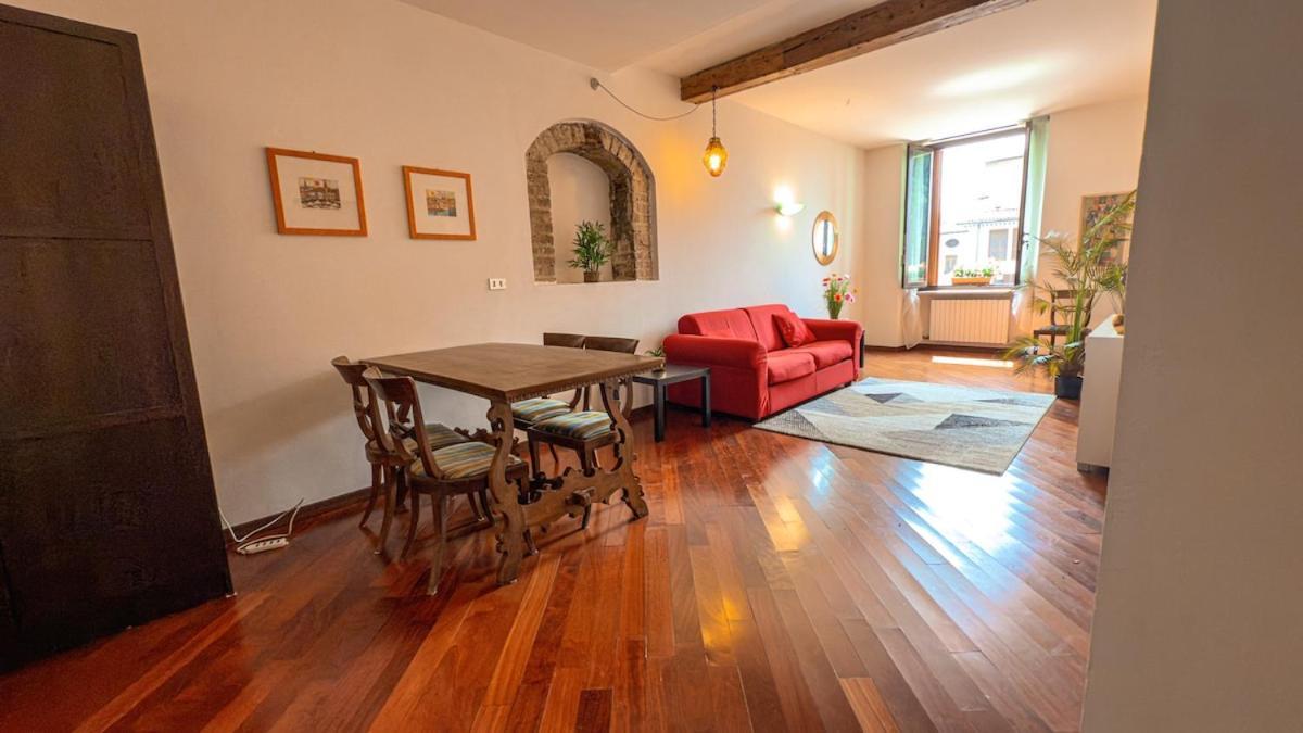 Apartment At Theater Free Parking