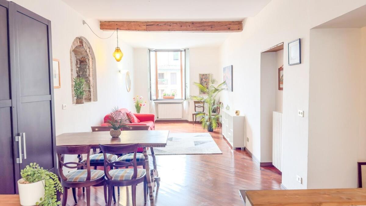 At Theater Free Parking Apartment Verona