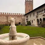 River Castle Central Verona