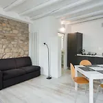 Flats4Rent Casa Tascherio