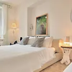 Billie\'S Flat White - Art & Design Apt In Verona Historic Centre