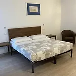 Carrera Home Appartamenti Verona - Bike Hotel