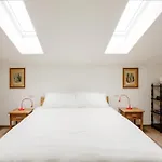 Amazing Flat With Big Terrace And Private Car Park
