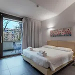 Stravagante Hostel & Rooms