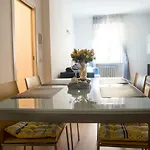 Leoncino Apartment 2
