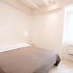 Le Nuove Cadreghe Apartments