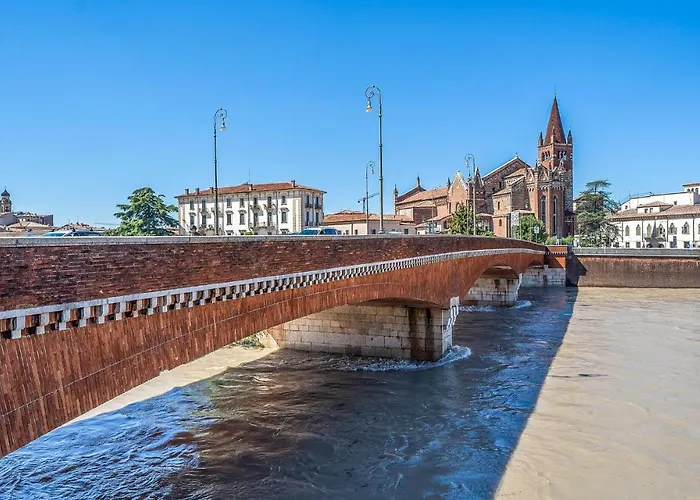 Beautiful Apartment In Verona With Kitchenette
