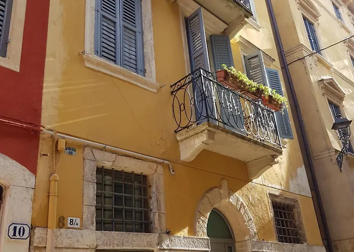 Dimora Scaligera Luxury Apartment