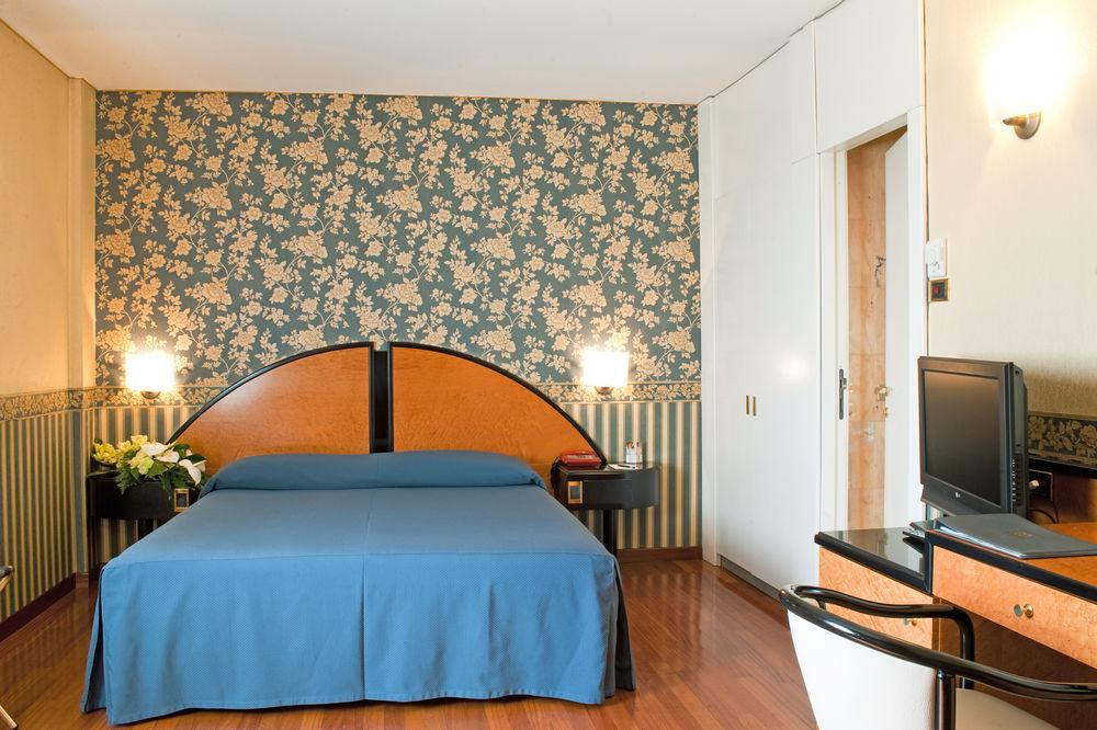 Giberti & Spa Hotel 4*