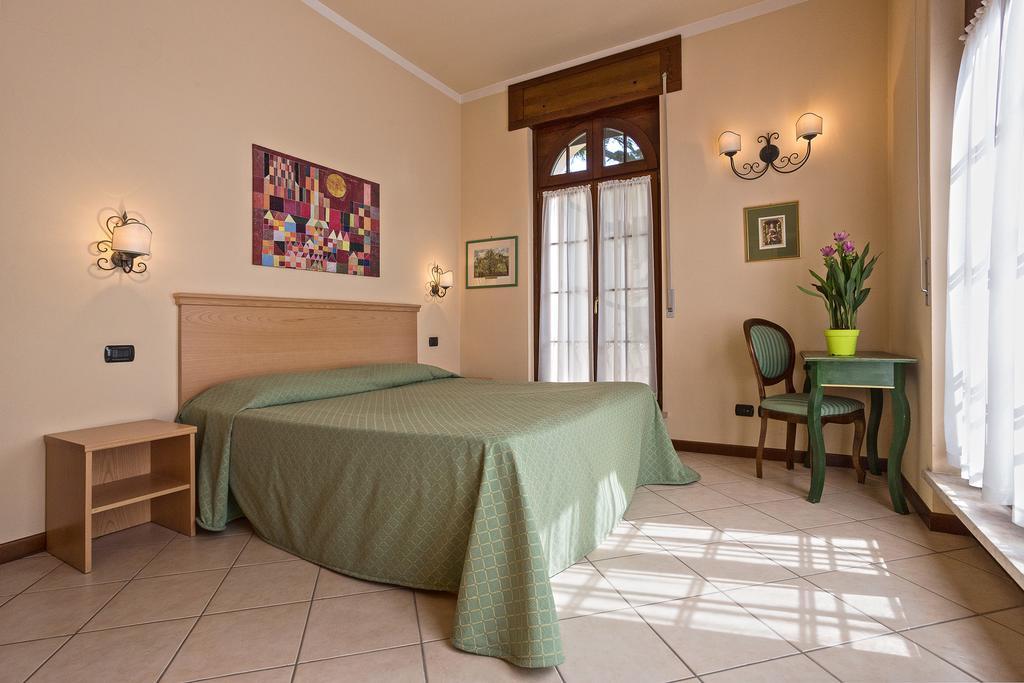 Mainard Aparthotel 2*