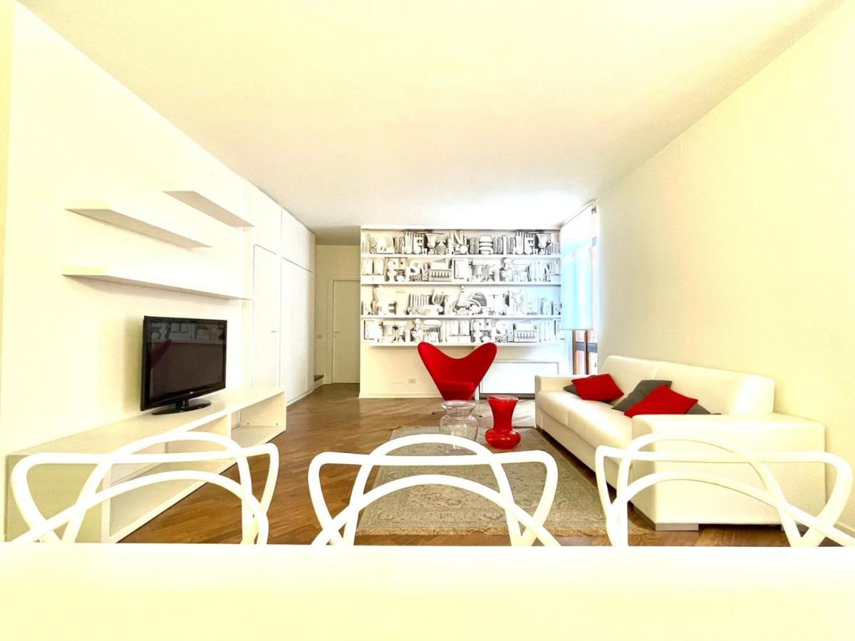 Apartment Domus - Ampia Moderna Casa Su 2 Piani Nel Cuore Di Verona
