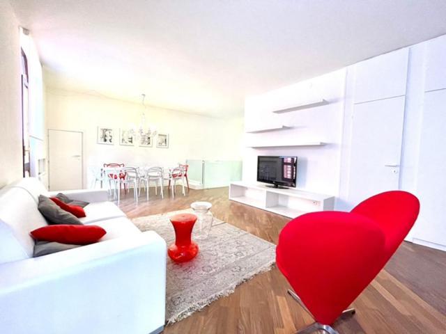 Apartment Domus - Ampia Moderna Casa Su 2 Piani Nel Cuore Di