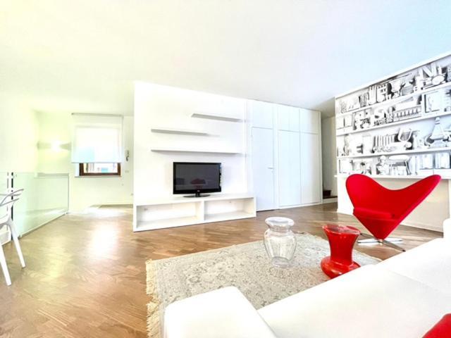 Domus - Ampia Moderna Casa Su 2 Piani Nel Cuore Di Apartment