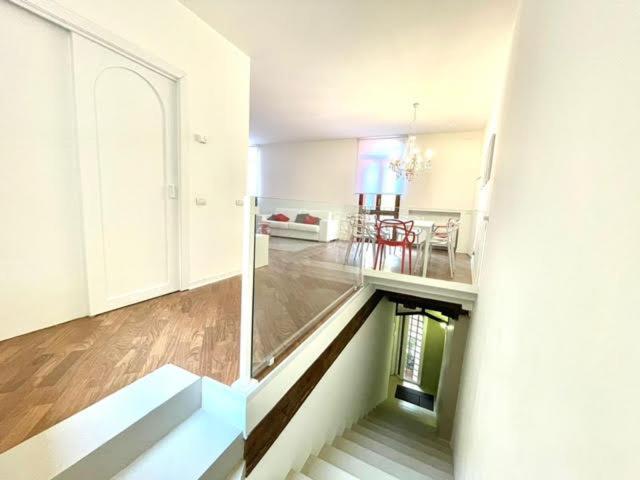 Domus - Ampia Moderna Casa Su 2 Piani Nel Cuore Di