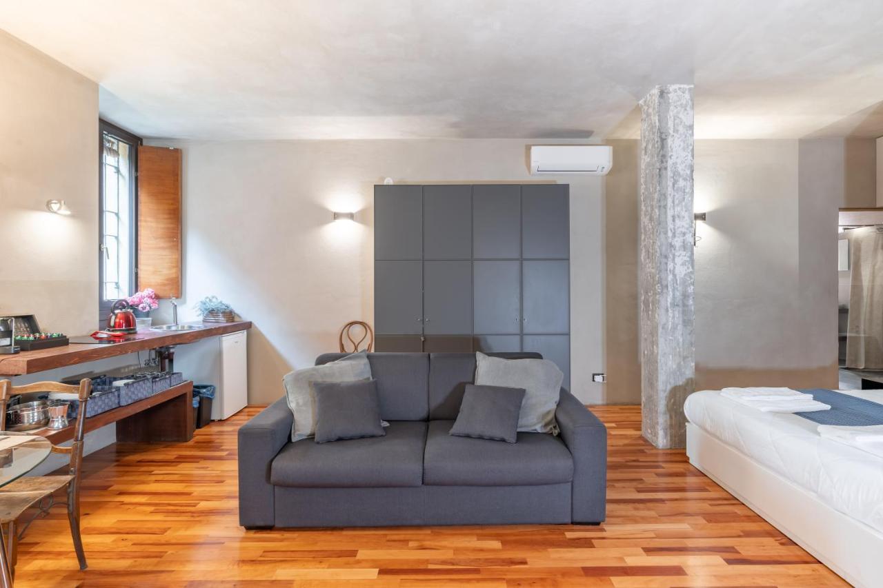 Il Garbo And Apartment *