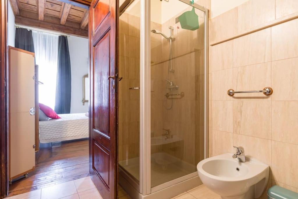 Apartment Magnificent 1800 In The Heart Of Verona