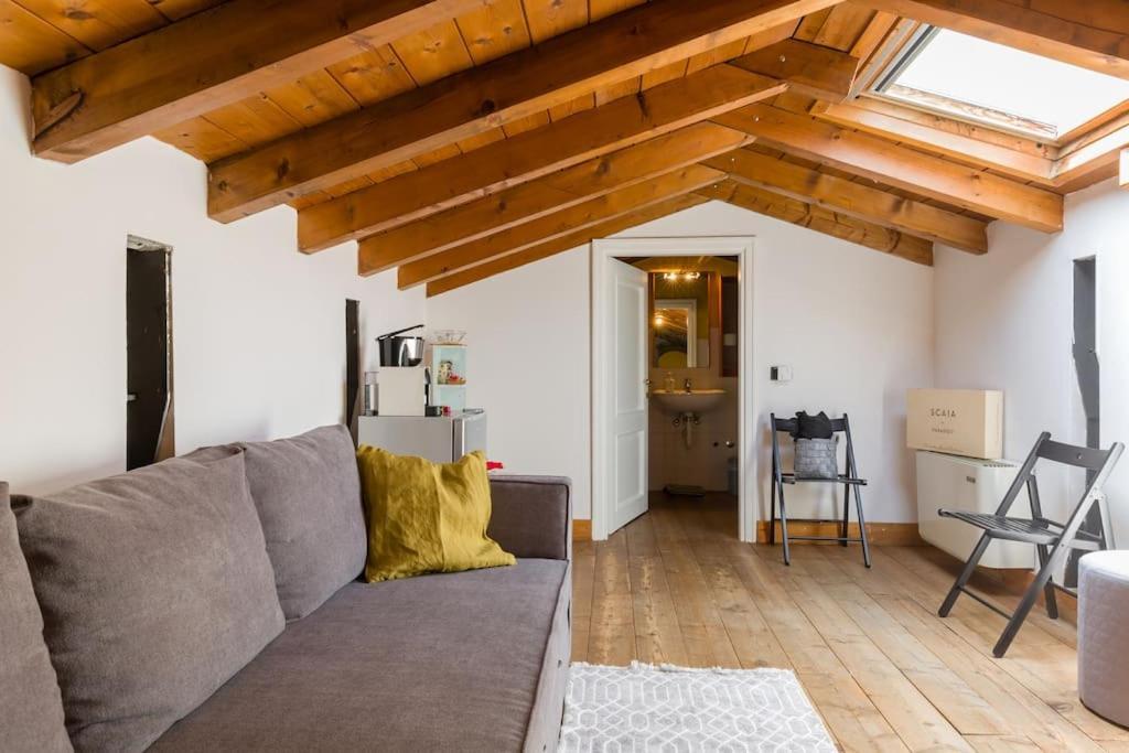 Apartment Magnificent 1800 In The Heart Of Verona