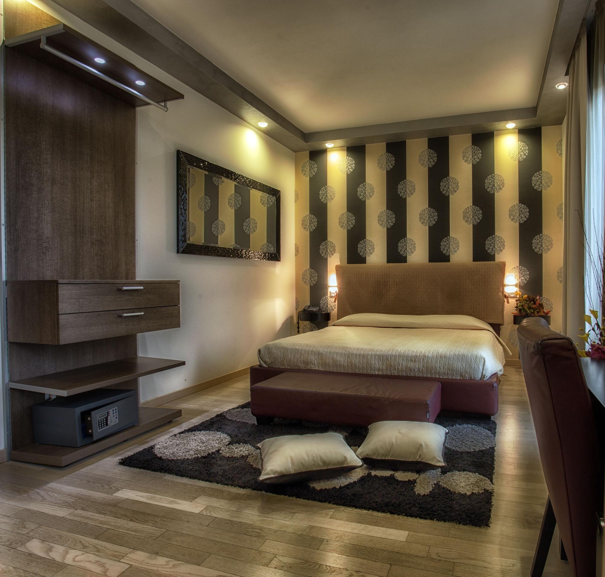 La Grotta Hotel
