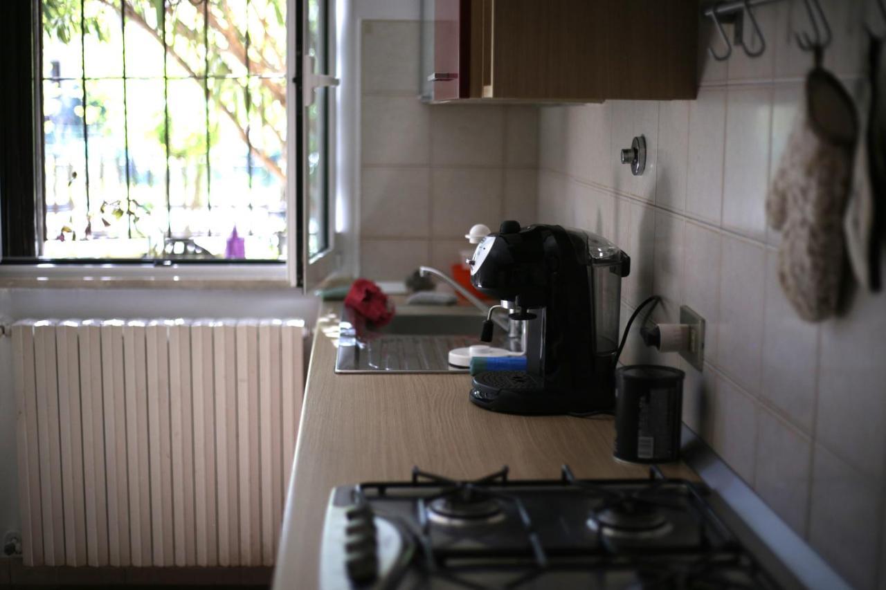 Apartment With Lovely Garden