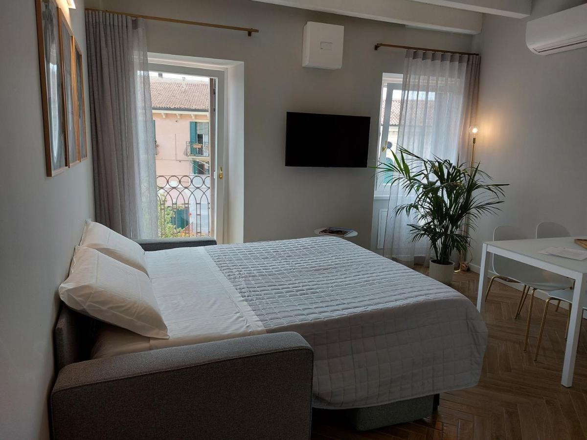 Homethirtyfour * Verona