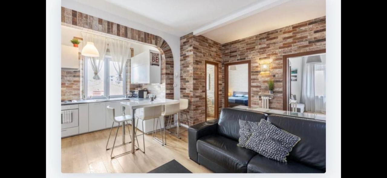 Queen East Apartment Verona