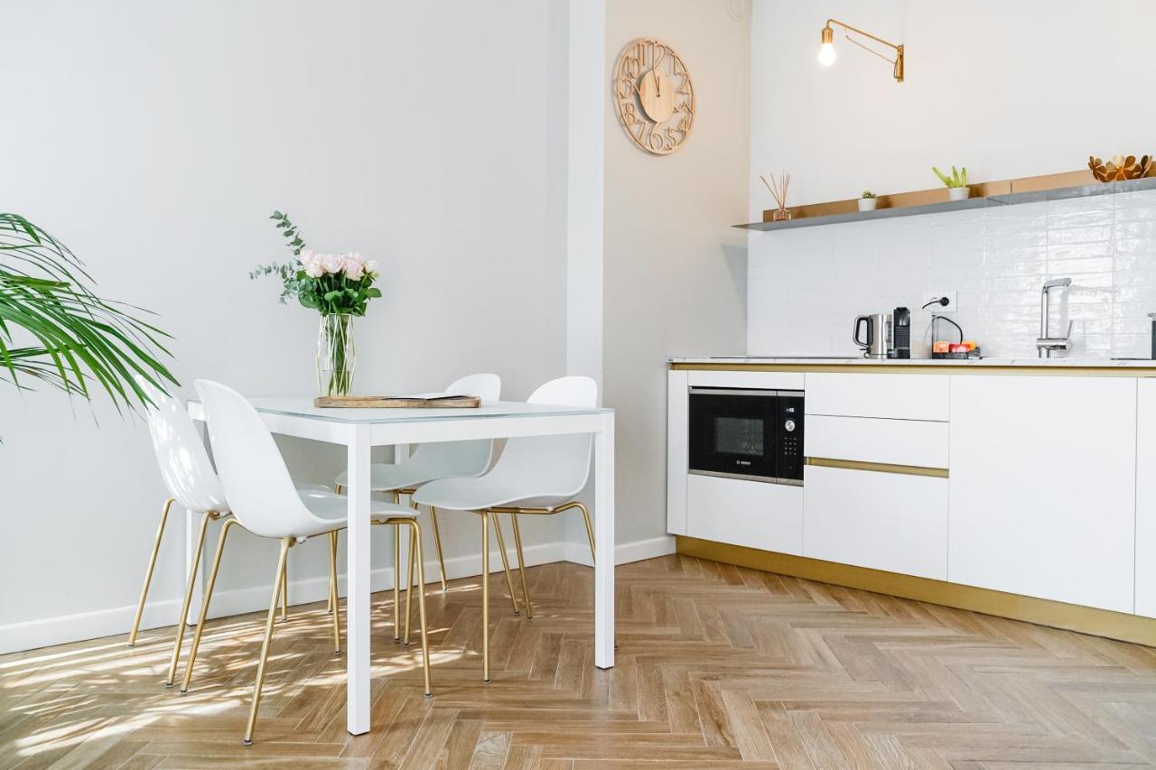 Homethirtyfour Apartment