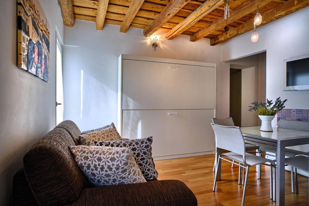 Il Vecchio Cortile Apartment *