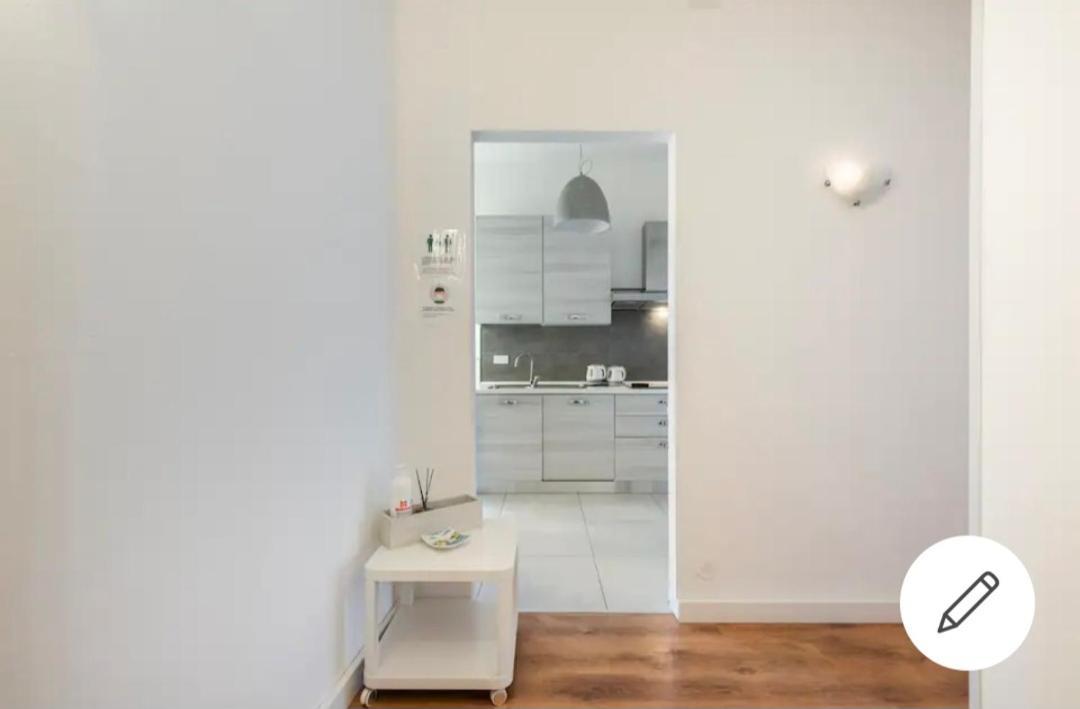 Es - Essential Solution & Emotion Stories Bed & Breakfast