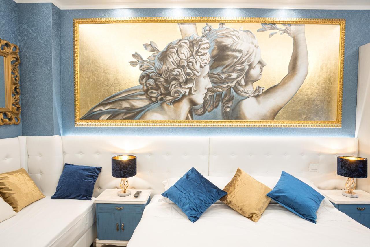 Royal Relais