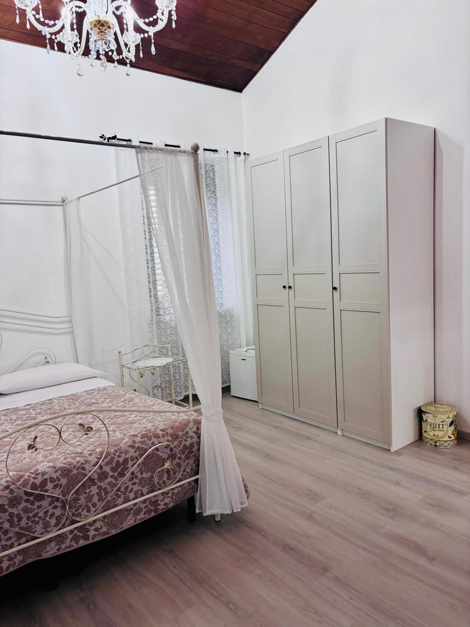 Affittacamere Residenza Bra 2*