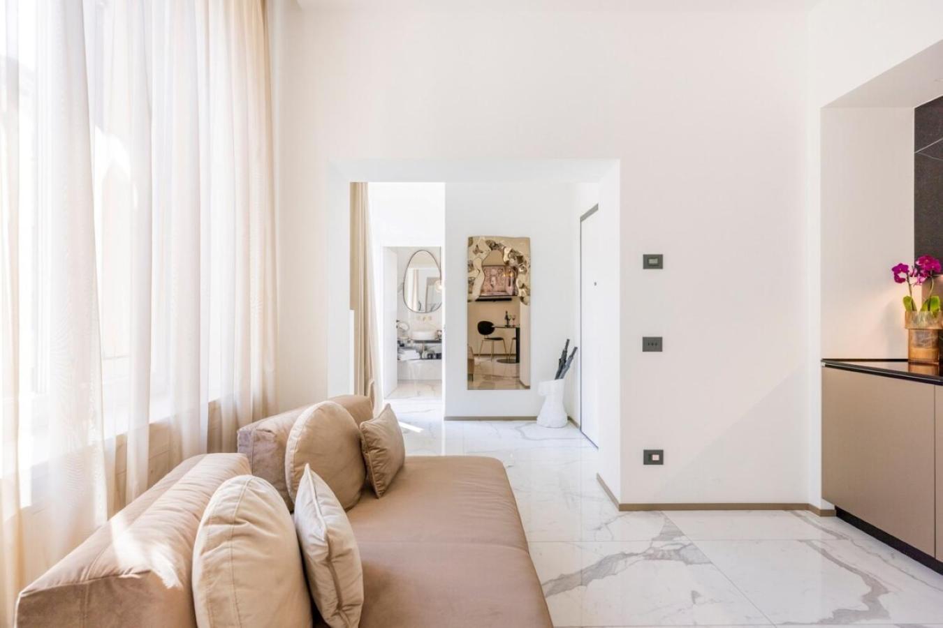 Apartment Manin Grand House