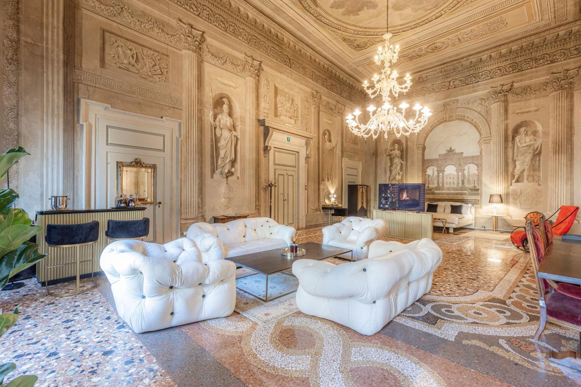 Corte Realdi - Palazzo Camozzini * Verona
