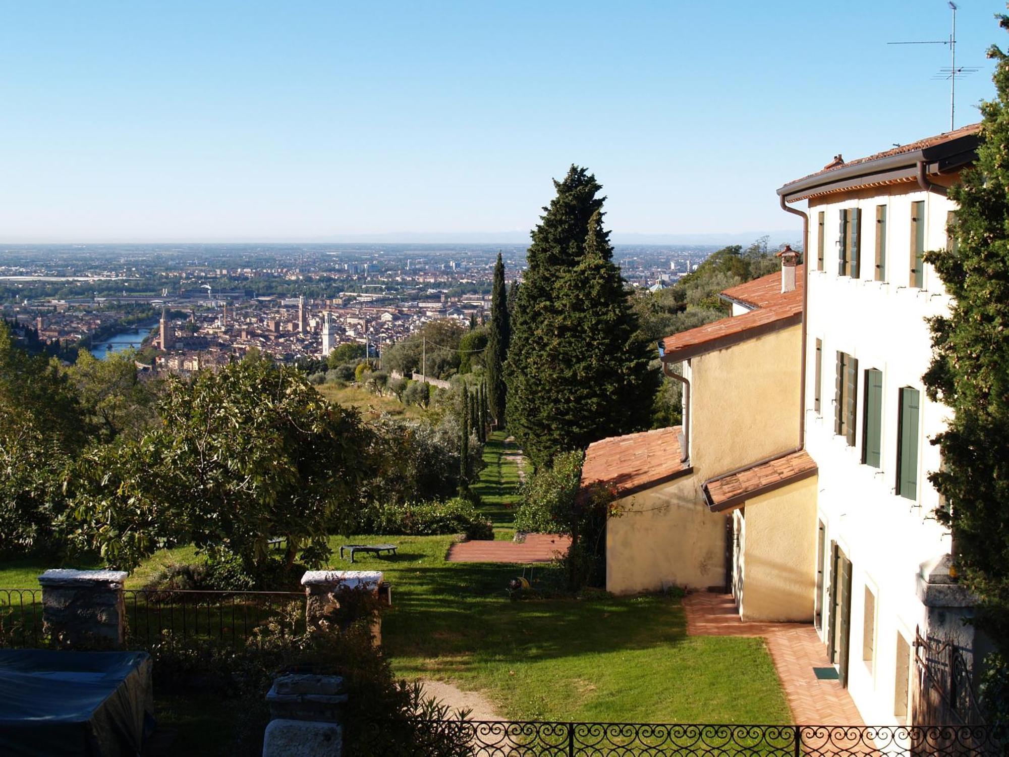 Collina Di Borgo San Mattia Farm stay