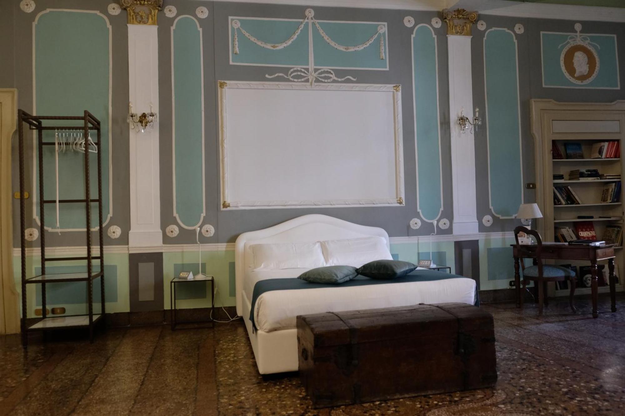 Palazzo Negri *