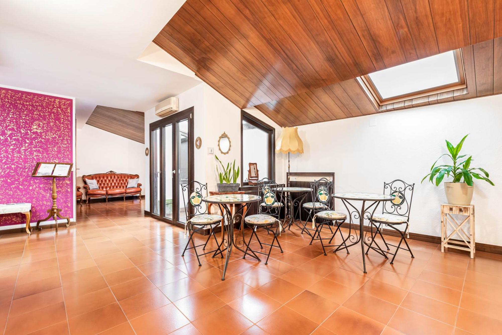 Affittacamere Residenza Bra 2*