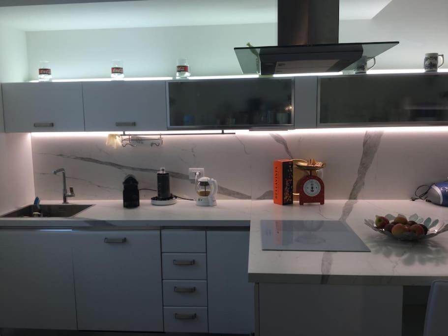 Elegant Relax Near Veron Center Fair Garda Apartment Verona