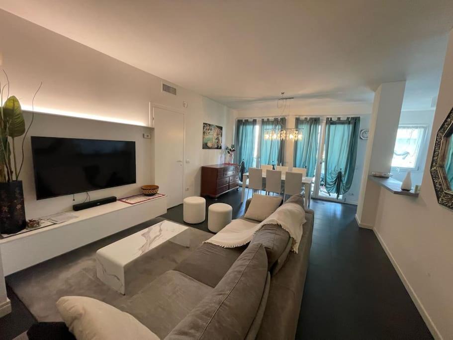 Elegant Relax Near Veron Center Fair Garda Verona