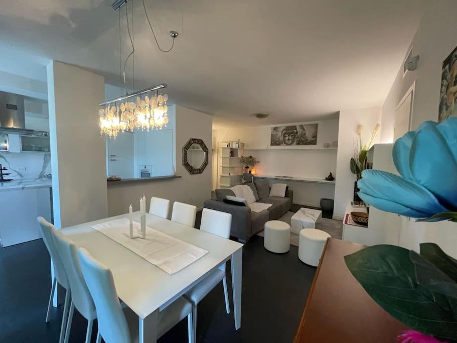 Apartment Elegant Relax Near Veron Center Fair Garda *