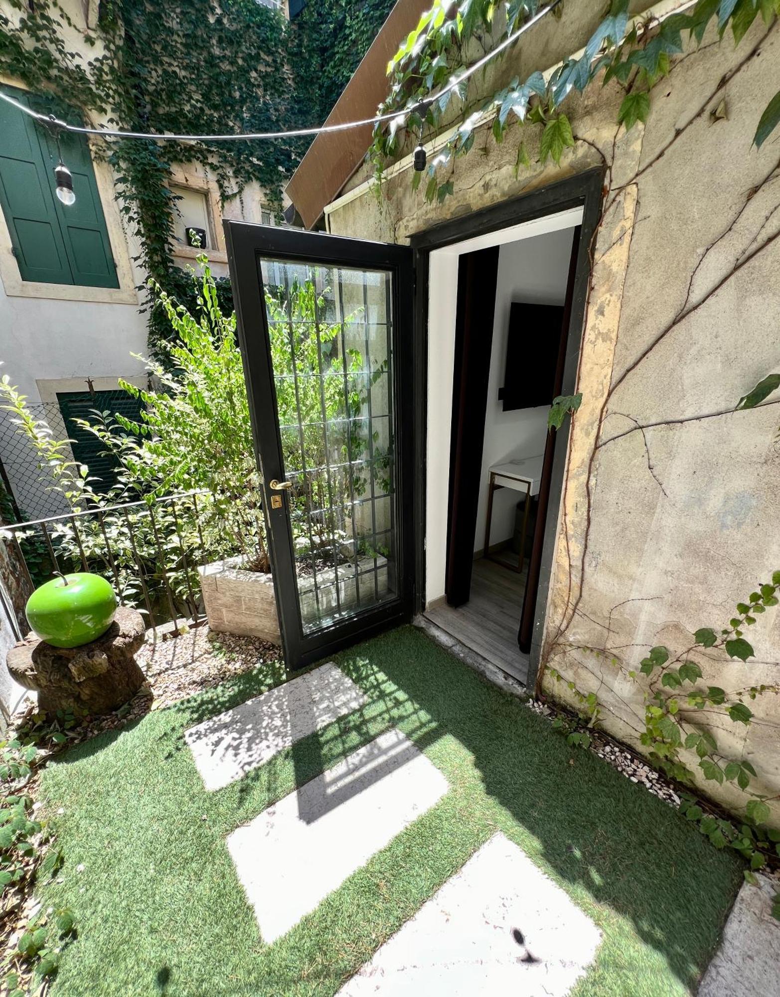 Ai Conti Guesthouset 2*