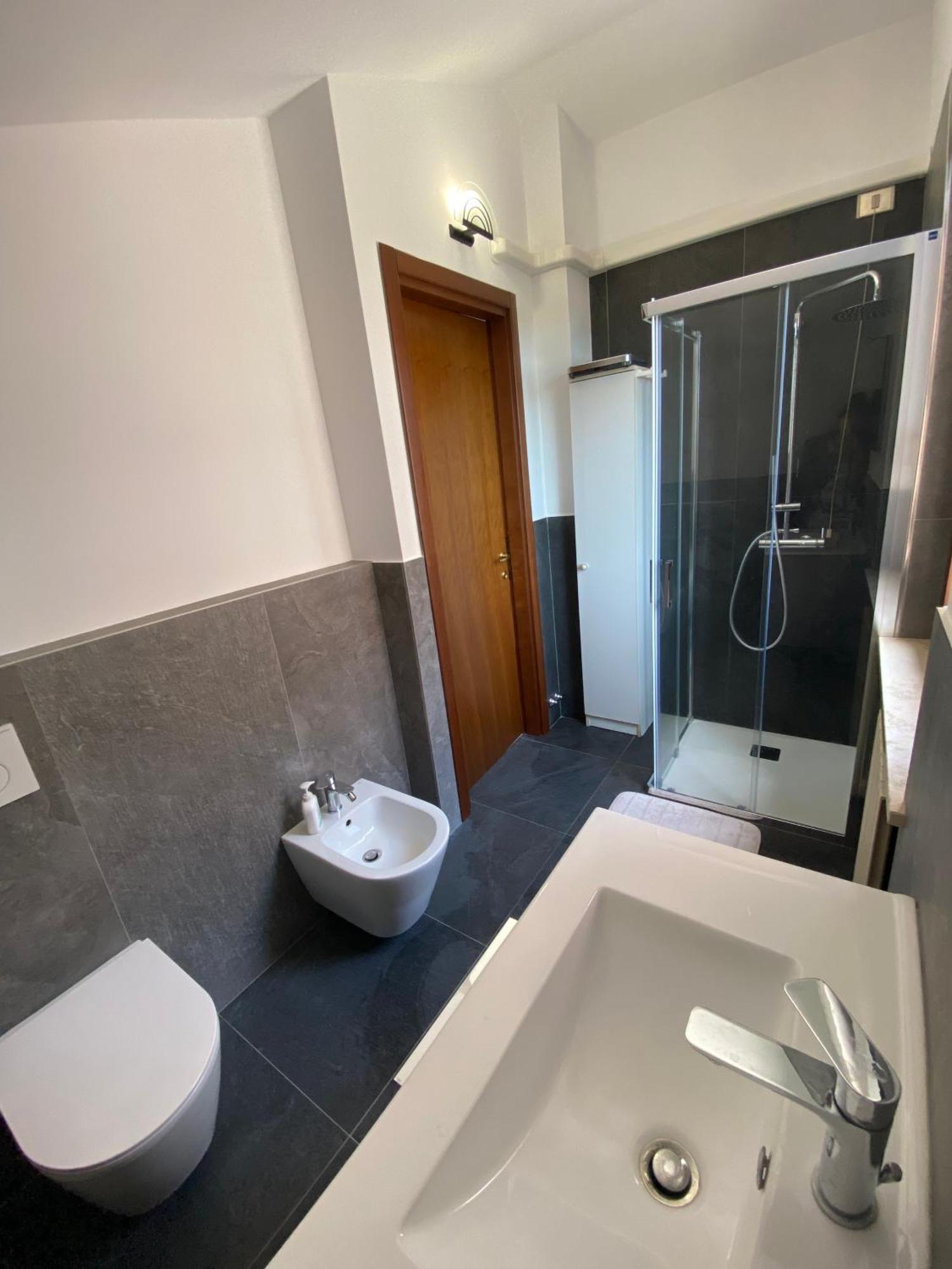 Nhà khách Casa Rina *